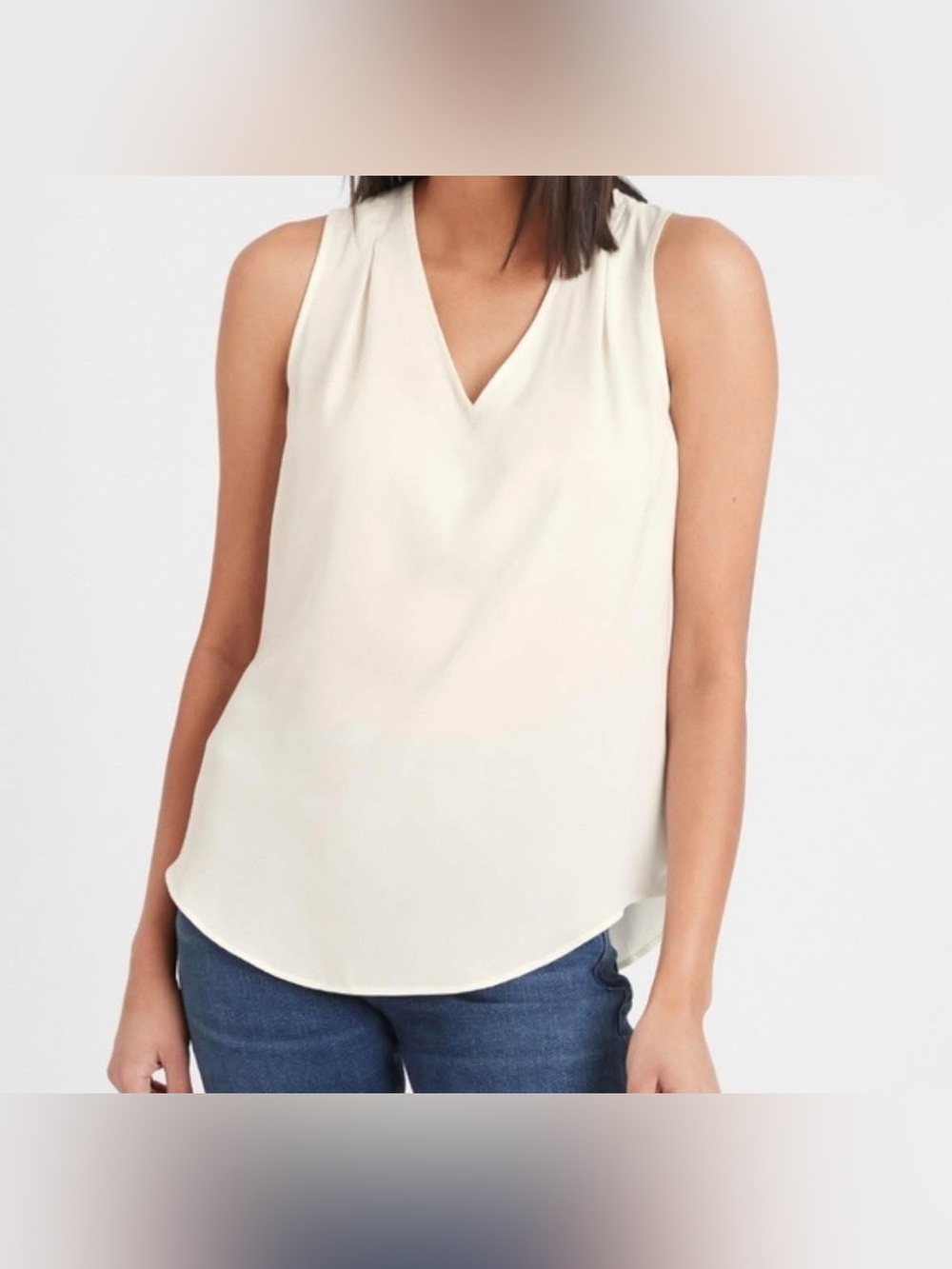 New with tags - Banana Republic - Pleated V-neck Tank in Cream. Large P2P 20.5".